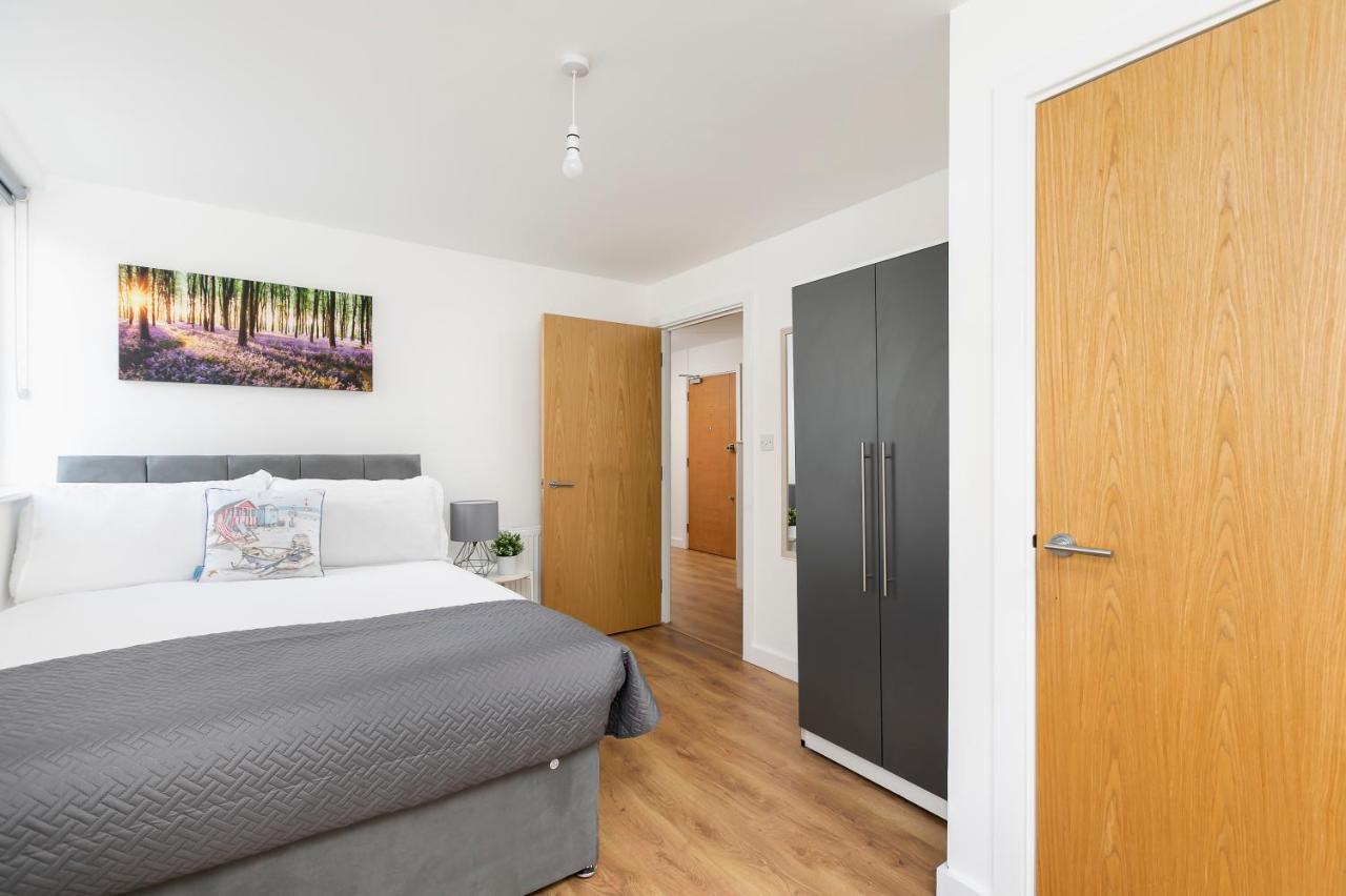 Skyvillion - 4 Bed Luxury Apartment With Balcony & Parking Enfield Exterior foto