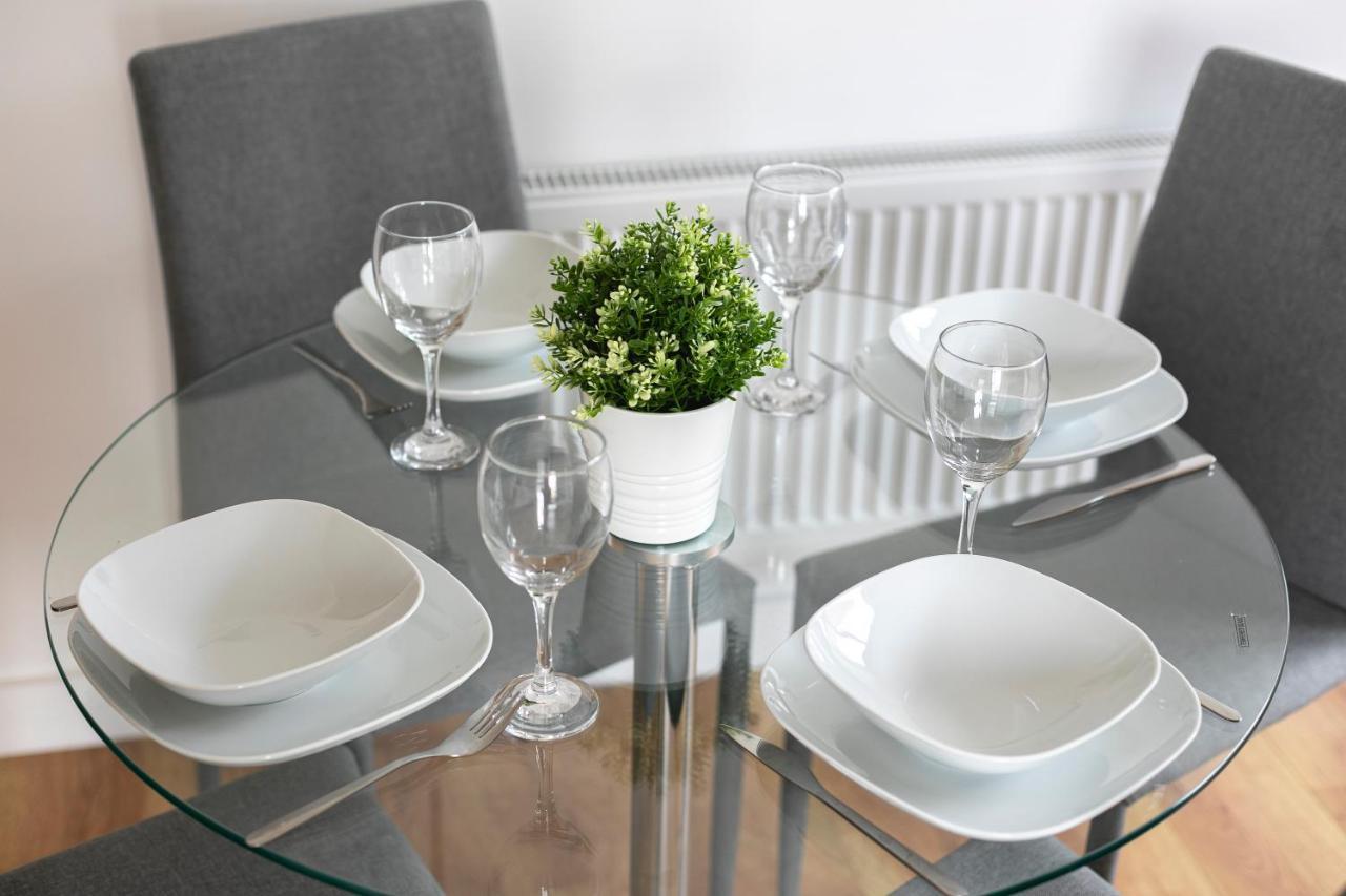 Skyvillion - 4 Bed Luxury Apartment With Balcony & Parking Enfield Exterior foto