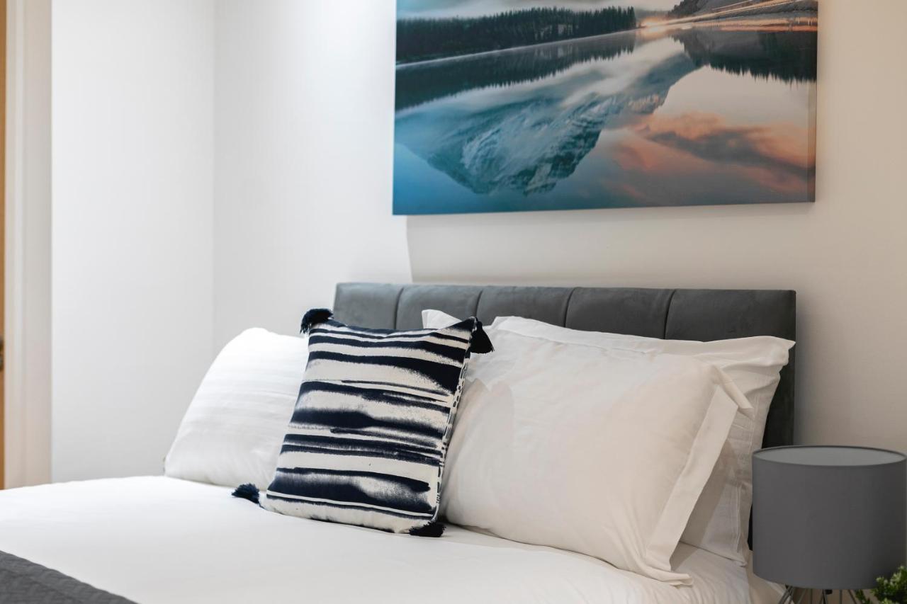 Skyvillion - 4 Bed Luxury Apartment With Balcony & Parking Enfield Exterior foto