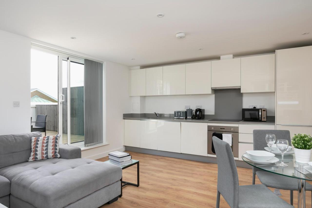 Skyvillion - 4 Bed Luxury Apartment With Balcony & Parking Enfield Exterior foto