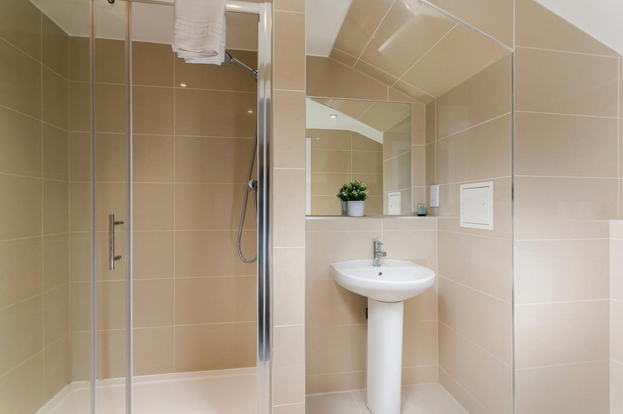 Skyvillion - 4 Bed Luxury Apartment With Balcony & Parking Enfield Exterior foto
